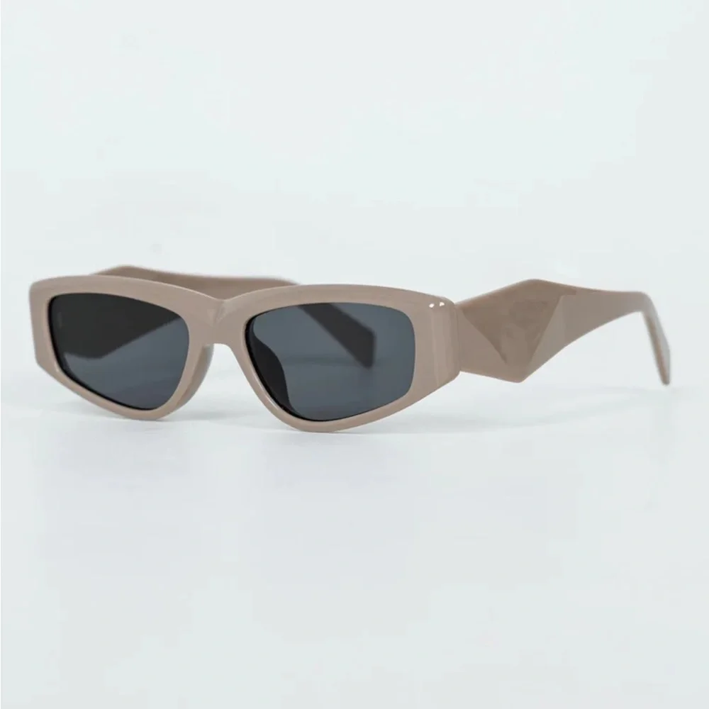 Princess Polly Look Into My Eyes Sunglasses. NWT